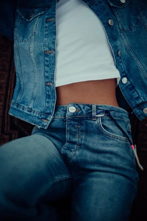Goldgarn Denim: Detailaufnahme der Jeans