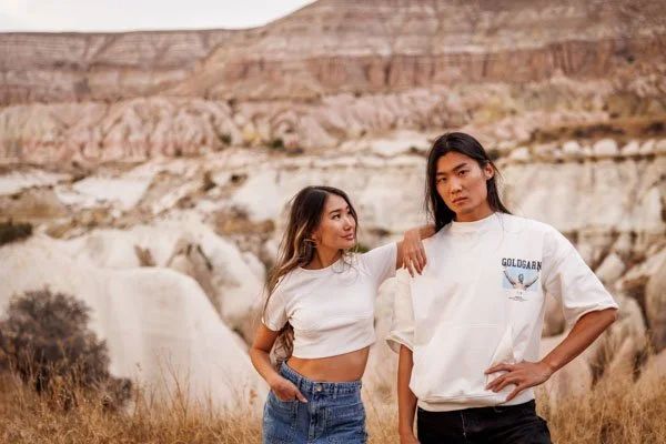 Goldgarn-Kampagne Kappadokien: Models vor Tuffstein-Landschaft