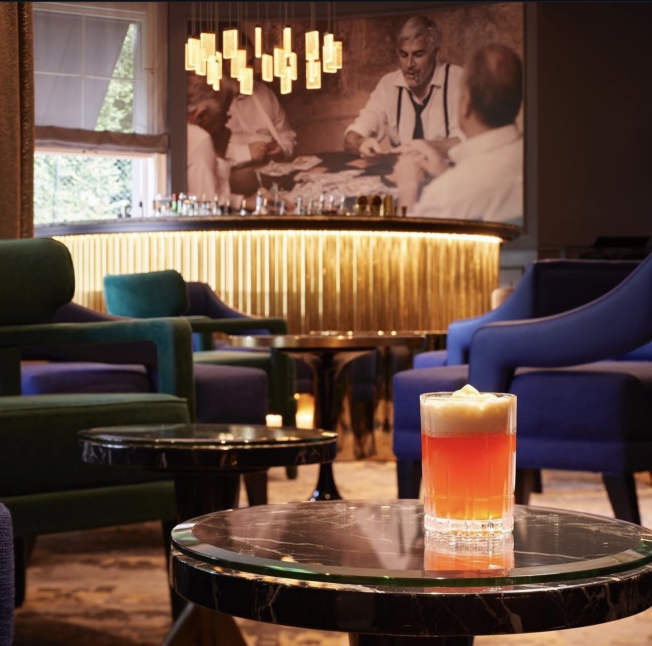 Lounge in Pino’s Bar mit Cocktail