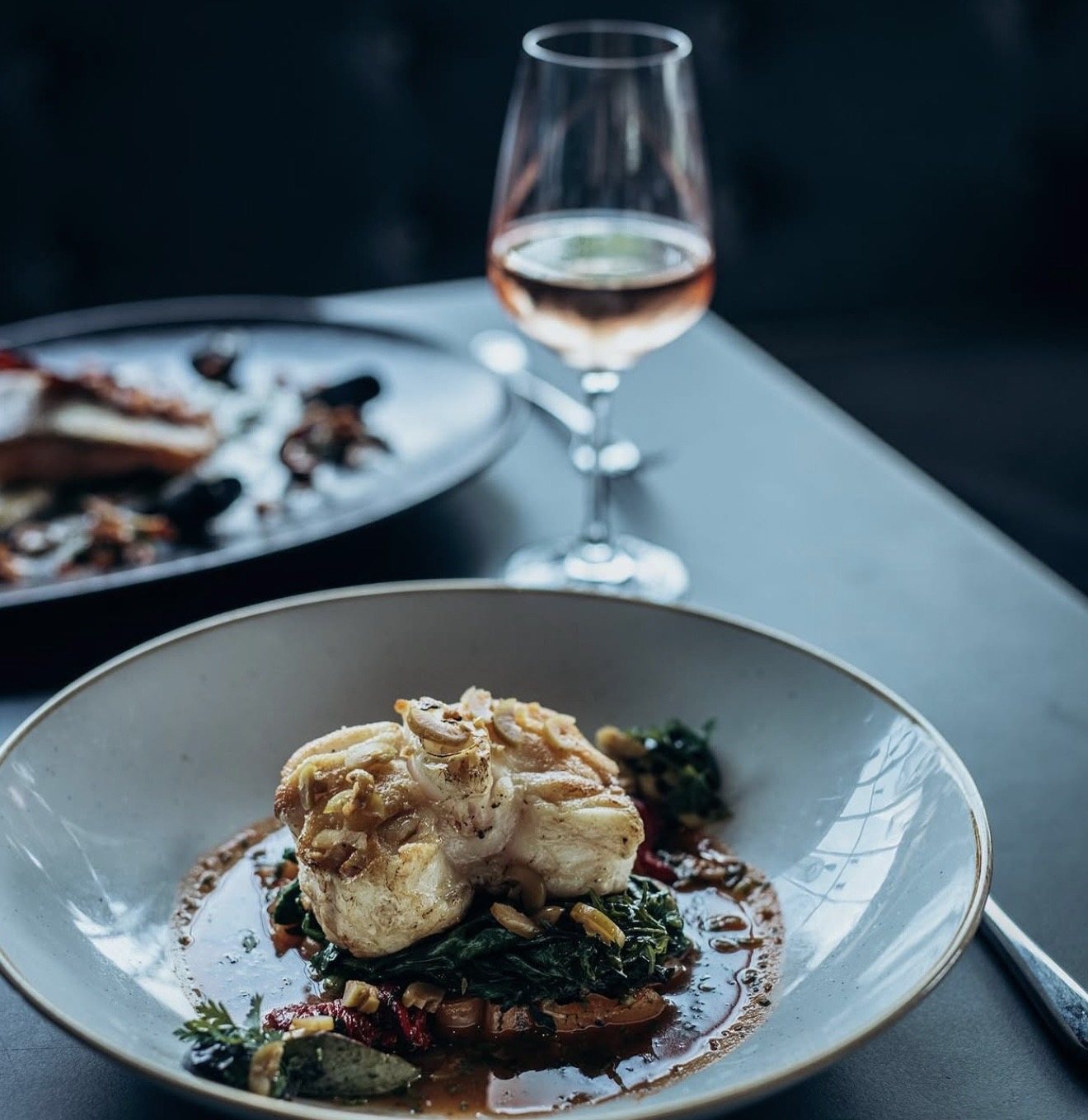 Gericht mit Weinbegleitung