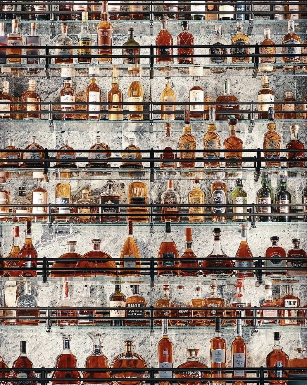 Das Barregal von Pino’s Bar im 959 Stadtgarten
